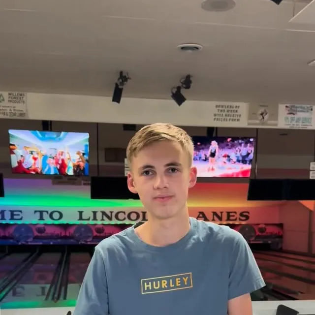 🎳 In this video, we have Adam Court! Follow him @adam_court_ Adam is a great person to work with and always br…